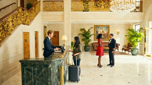 Hotel Welcome: How to Greet Guests Successfully